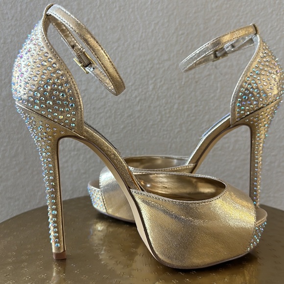 Metallic Gold High Heeled Sandal - Picture 4 of 4